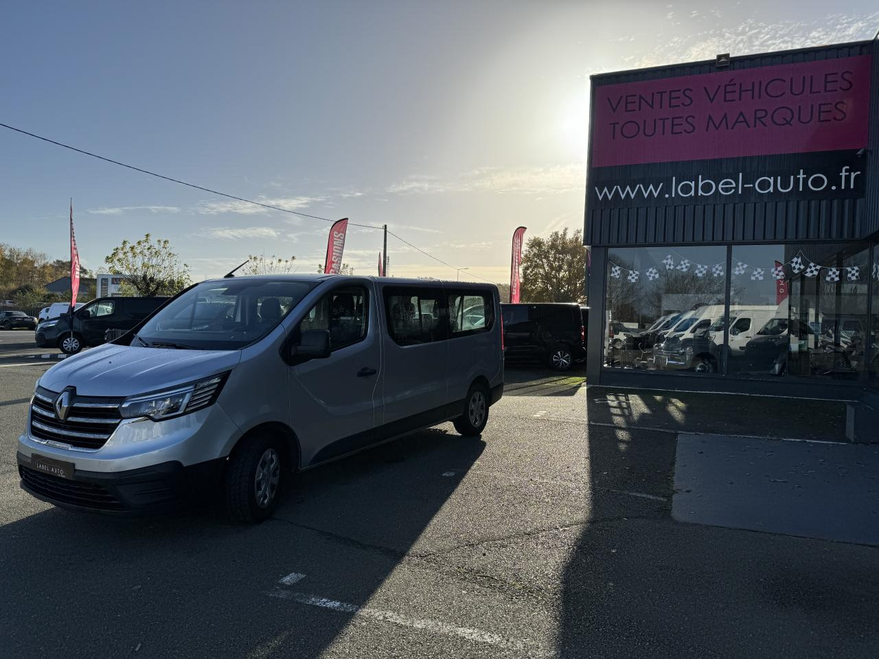 RENAULT Trafic L2 2.0 Energy dCi - 150 - S&S III COMBI Combi Zen L2H1 PHASE 3 en leasing occasion RENAULT Trafic L2 2.0 Energy dCi - 150 - S&S III COMBI Combi Zen L2H1 PHASE 3: photos 7 RENAULT Trafic L2 2.0 Energy dCi - 150 - S&S III COMBI Combi Zen L2H1 PHASE 3 en leasing occasion RENAULT Trafic L2 2.0 Energy dCi - 150 - S&S III COMBI Combi Zen L2H1 PHASE 3: photos 7