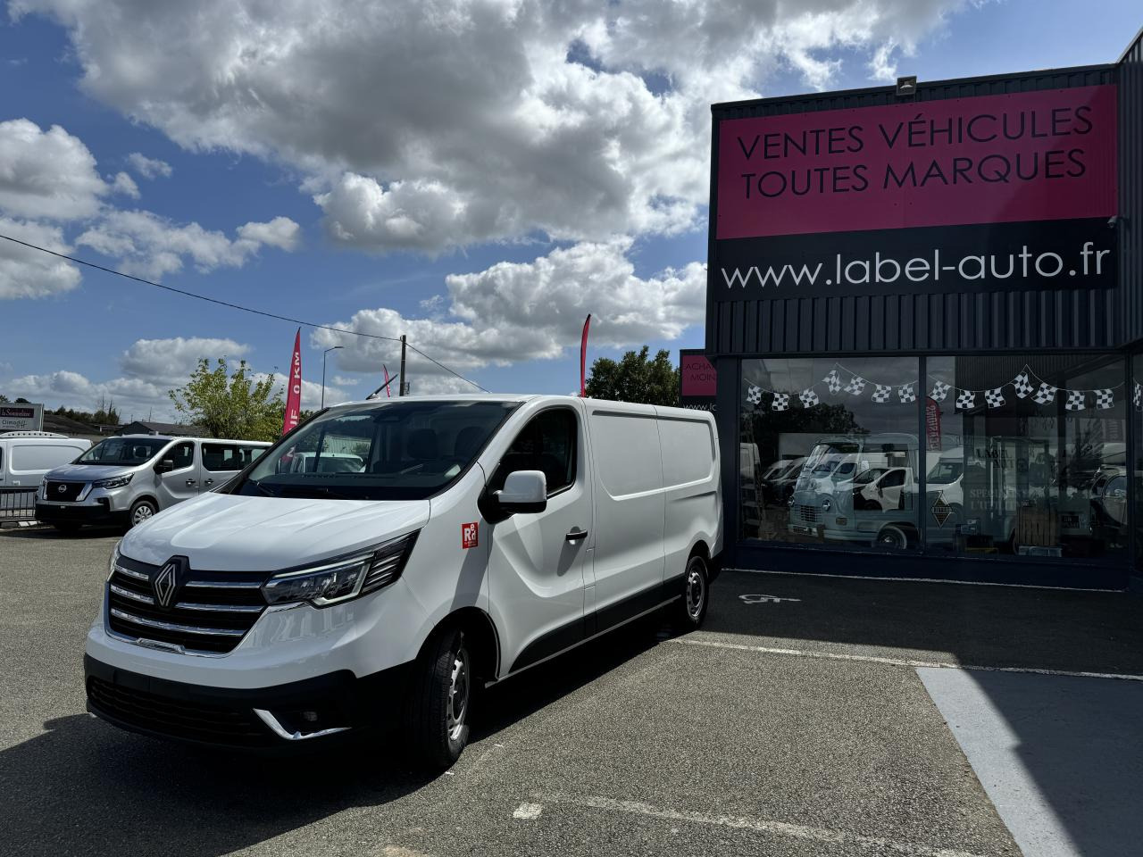 RENAULT Trafic L2H1 3000 Kg 2.0 Blue dCi - 170 2024  III FOURGON Fourgon Advance L2H1 PHASE 3 - Fourgon utilitaire: photos 3 RENAULT Trafic L2H1 3000 Kg 2.0 Blue dCi - 170 2024  III FOURGON Fourgon Advance L2H1 PHASE 3 - Fourgon utilitaire: photos 3