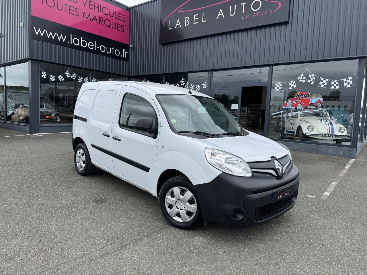 Renault Kangoo 1.5 BLUE DCI 80CH GRAND CONFORT 5CV - Fourgonnette: photos 1 Renault Kangoo 1.5 BLUE DCI 80CH GRAND CONFORT 5CV - Fourgonnette: photos 1