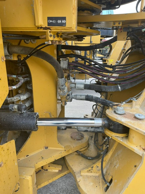 CATERPILLAR 980 M - Chargeuse sur pneus: photos 4 CATERPILLAR 980 M - Chargeuse sur pneus: photos 4