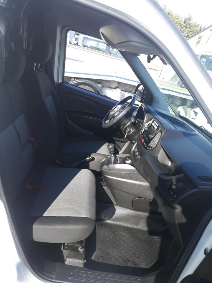 Fiat Doblo 105cv Frigo - Utilitaire frigorifique: photos 4 Fiat Doblo 105cv Frigo - Utilitaire frigorifique: photos 4