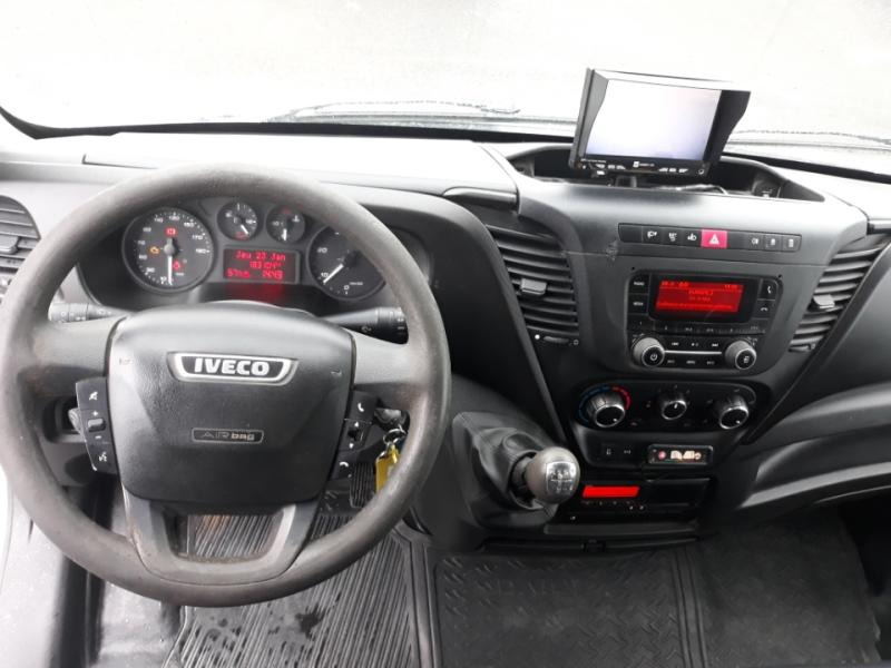 Iveco Daily 70C18 tribenne + coffre - Camion benne: photos 4 Iveco Daily 70C18 tribenne + coffre - Camion benne: photos 4