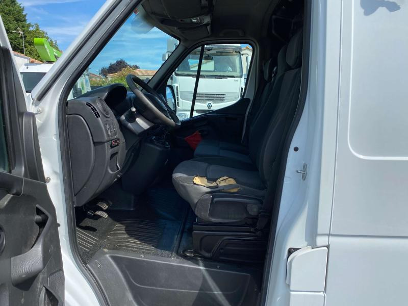 Renault Master 130.35 FG Tronqué L2H2 Nacelle Pack éco - Camion avec nacelle: photos 5 Renault Master 130.35 FG Tronqué L2H2 Nacelle Pack éco - Camion avec nacelle: photos 5