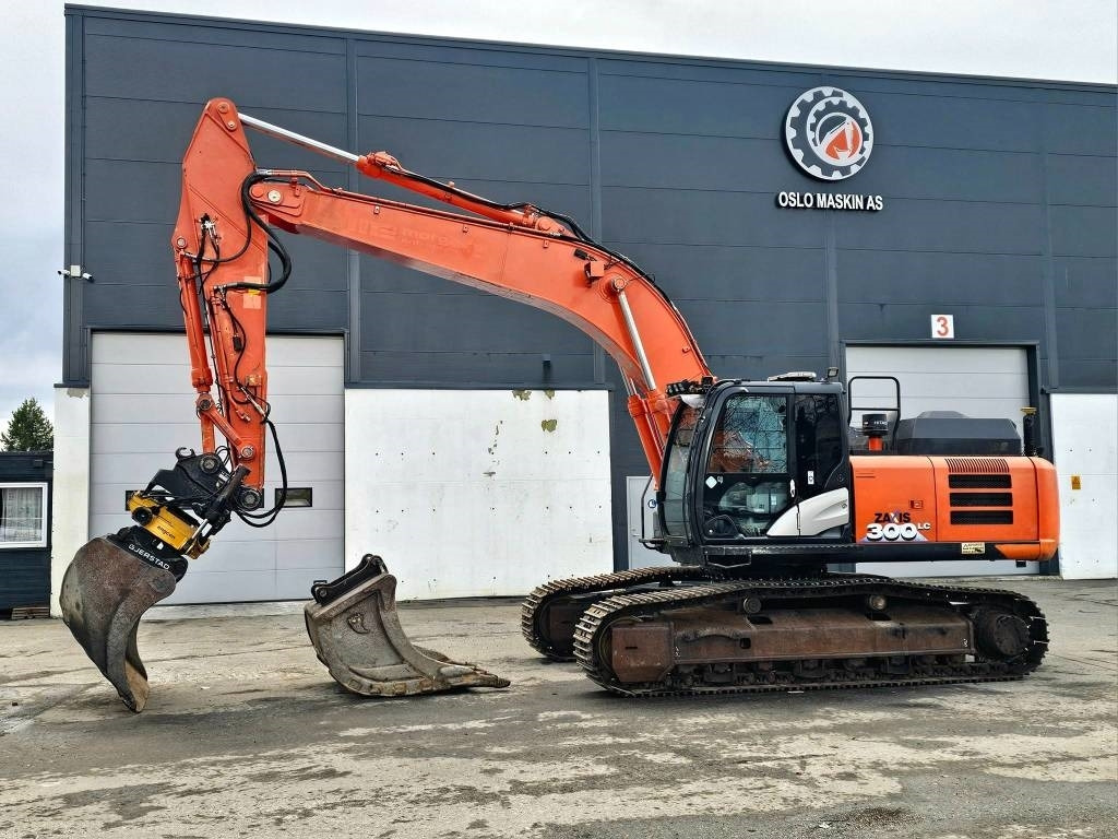 Hitachi ZX 300 LC-6  - Pelle sur chenille: photos 2 Hitachi ZX 300 LC-6  - Pelle sur chenille: photos 2