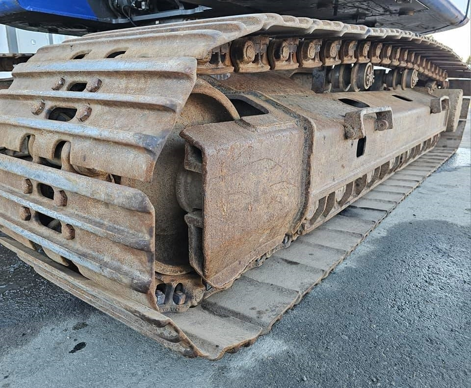 Pelle sur chenille Volvo ECR 235 EL: photos 13