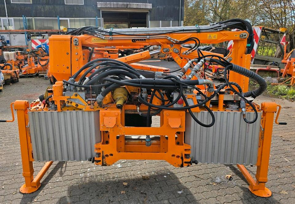 Dücker DUA 800 RSM 13 Böschungsmäher Böschungsmulcher Mähausleger Bankettmäher für Unimog 405/10 405/12 700 600 Mulag Una MHU FME - Epareuse: photos 3 Dücker DUA 800 RSM 13 Böschungsmäher Böschungsmulcher Mähausleger Bankettmäher für Unimog 405/10 405/12 700 600 Mulag Una MHU FME - Epareuse: photos 3