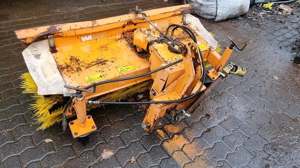 Kehrmaschine für Iseki Kleintraktor Traktor Kehrbesen Kubota Multicar Tremo - Brosse: photos 2 Kehrmaschine für Iseki Kleintraktor Traktor Kehrbesen Kubota Multicar Tremo - Brosse: photos 2