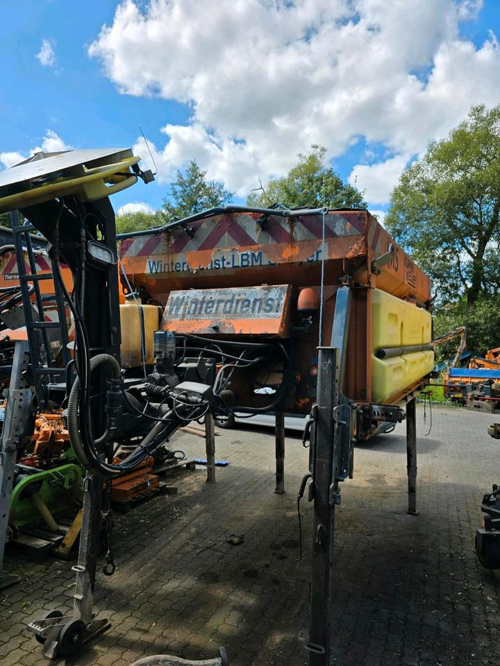 Küpper-Weisser IMSSM 5m3 Salzstreuer IMS Diese-Motor Salzsilo Winterdienst Schneepflug LKW Schmidt Stratos - Epandeur de sable: photos 4 Küpper-Weisser IMSSM 5m3 Salzstreuer IMS Diese-Motor Salzsilo Winterdienst Schneepflug LKW Schmidt Stratos - Epandeur de sable: photos 4