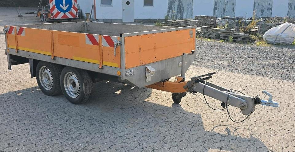 Mersch Hochlader Tieflader mit Auffahrrampen Anhänger PKW Tandemanhänger Wechselzugöse Höhenverstellbare Zugdeichsel - Remorque plateau: photos 2 Mersch Hochlader Tieflader mit Auffahrrampen Anhänger PKW Tandemanhänger Wechselzugöse Höhenverstellbare Zugdeichsel - Remorque plateau: photos 2
