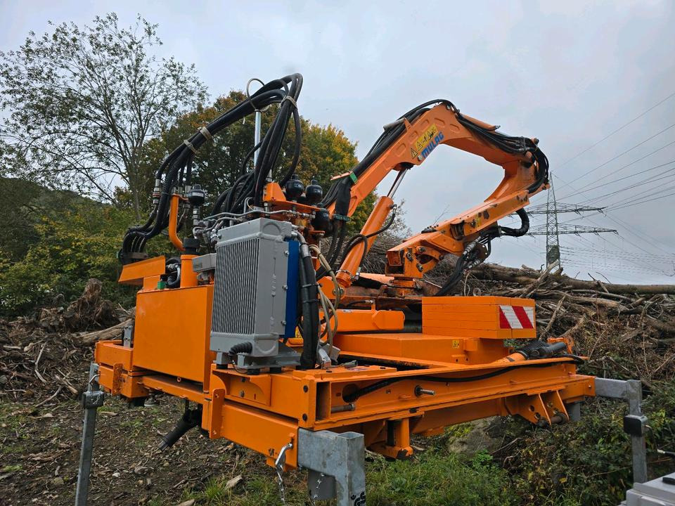 Mulag MHU 800 2020 Mähausleger Böschungsmäher Böschungsmulcher für Unimog 405 U 300 400 500 318 423 427 430 527 535 530 Mercedes-Benz - Epareuse: photos 1 Mulag MHU 800 2020 Mähausleger Böschungsmäher Böschungsmulcher für Unimog 405 U 300 400 500 318 423 427 430 527 535 530 Mercedes-Benz - Epareuse: photos 1