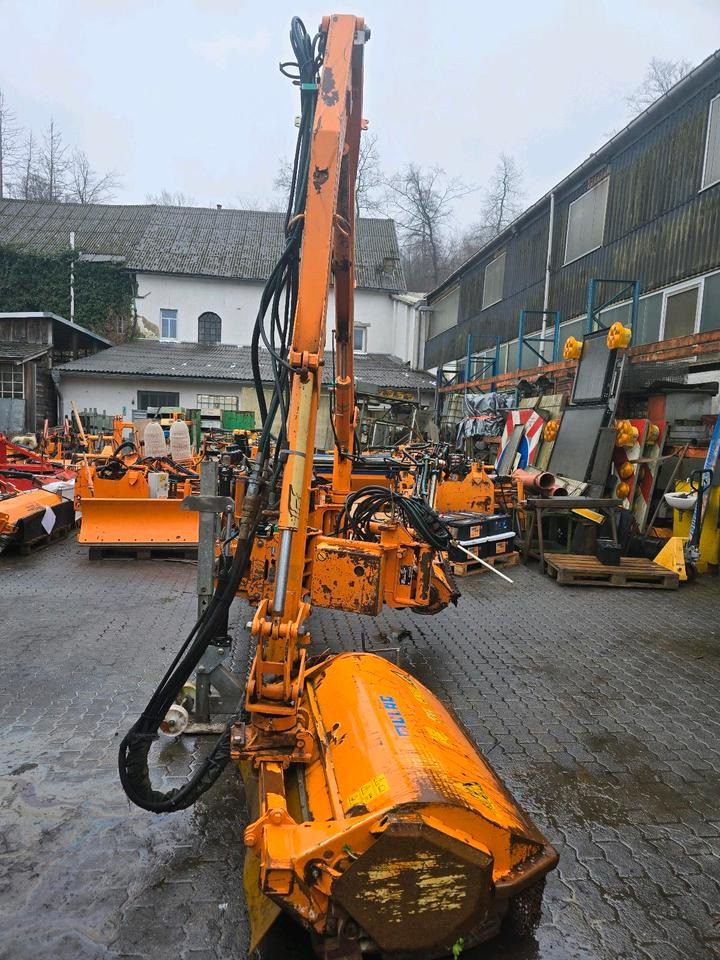 Mulag MKM 700 Böschungsmäher Böschungsmulcher FME für Unimog 405 U300 400 500 423 427 430 530 Dücker - Epareuse: photos 3 Mulag MKM 700 Böschungsmäher Böschungsmulcher FME für Unimog 405 U300 400 500 423 427 430 530 Dücker - Epareuse: photos 3