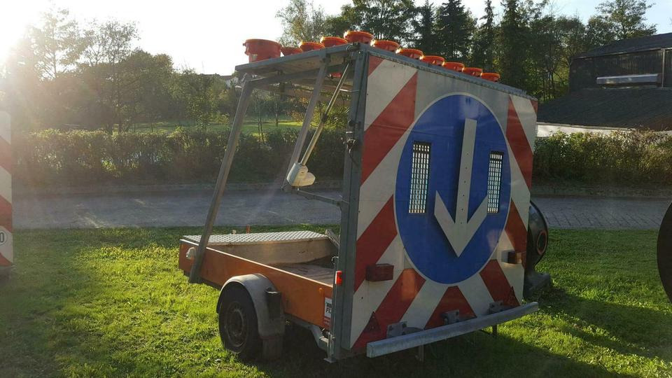 Absperrtafel Verkehrsleitanhänger verkeherssicherungsanhänger vz - Remorque: photos 2 Absperrtafel Verkehrsleitanhänger verkeherssicherungsanhänger vz - Remorque: photos 2
