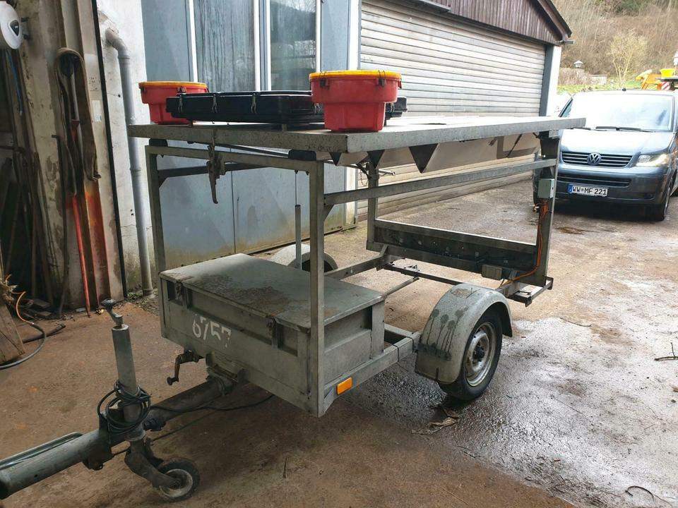 LED Verkehrsleittafel Verkehrssicherungsanhänger Nissen Horizont - Remorque: photos 5 LED Verkehrsleittafel Verkehrssicherungsanhänger Nissen Horizont - Remorque: photos 5