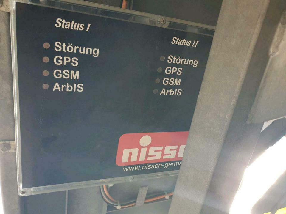 Nissen Absperrtafel Sperrwand Verkehrleitanhänger VZ 616 unimog - Remorque: photos 5 Nissen Absperrtafel Sperrwand Verkehrleitanhänger VZ 616 unimog - Remorque: photos 5