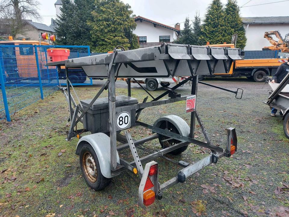 Verkehrsleittafel Verkehrsleitanhänger Verkehrssicherungsanhänger - Remorque: photos 4 Verkehrsleittafel Verkehrsleitanhänger Verkehrssicherungsanhänger - Remorque: photos 4