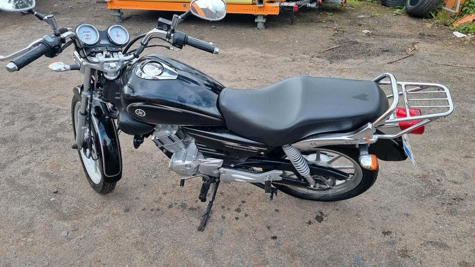 YAMAHA YBR Custom Motorrad 9626km Moped - Motocyclette: photos 1 YAMAHA YBR Custom Motorrad 9626km Moped - Motocyclette: photos 1