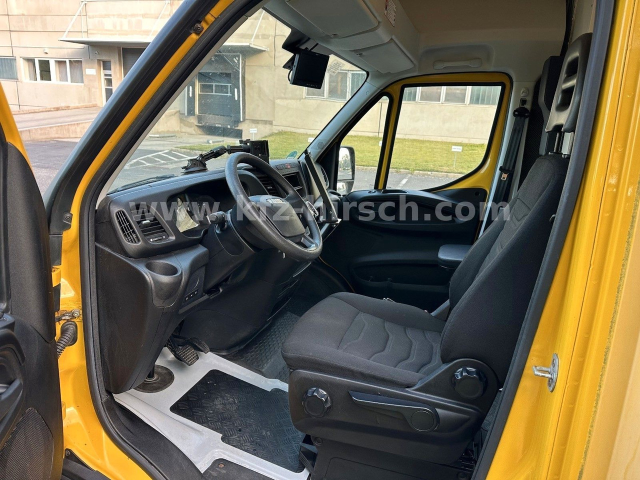 Camion magasin Iveco Daily Luftfederung Foodtruck Imbisswagen Verkauf: photos 15