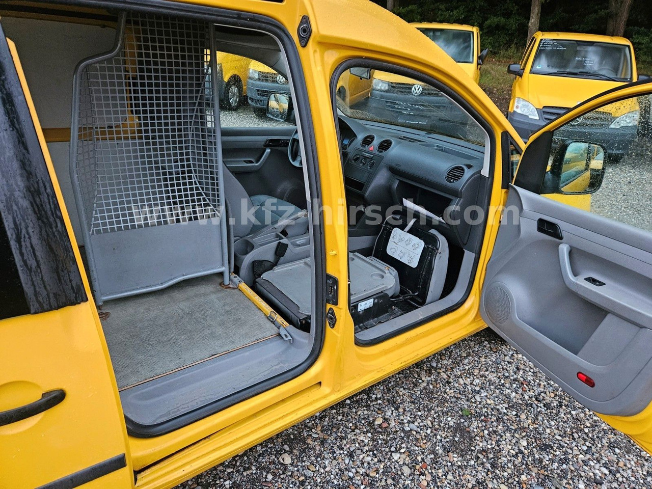 Volkswagen Caddy 2.0SDI*2xSchiebetüre*1.Hand* - Fourgonnette: photos 4 Volkswagen Caddy 2.0SDI*2xSchiebetüre*1.Hand* - Fourgonnette: photos 4