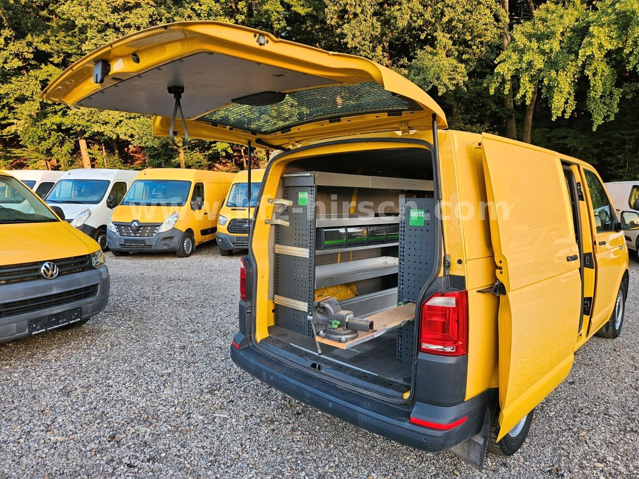 Volkswagen T6 Transporter 4x4 Allrad Sortimo Navi Stdhzg AC - Fourgonnette: photos 2 Volkswagen T6 Transporter 4x4 Allrad Sortimo Navi Stdhzg AC - Fourgonnette: photos 2