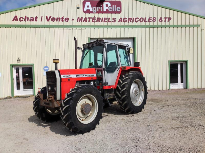 Tracteur agricole Massey Ferguson 698T