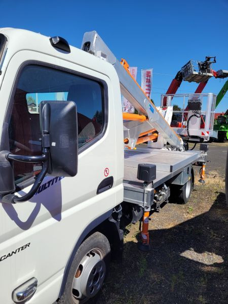 MITSUBISHI Canter Fuso 3C13 podnośnik koszowy 20 m Multitel MXE200 boom lift bucket truck - Camion avec nacelle: photos 3 MITSUBISHI Canter Fuso 3C13 podnośnik koszowy 20 m Multitel MXE200 boom lift bucket truck - Camion avec nacelle: photos 3