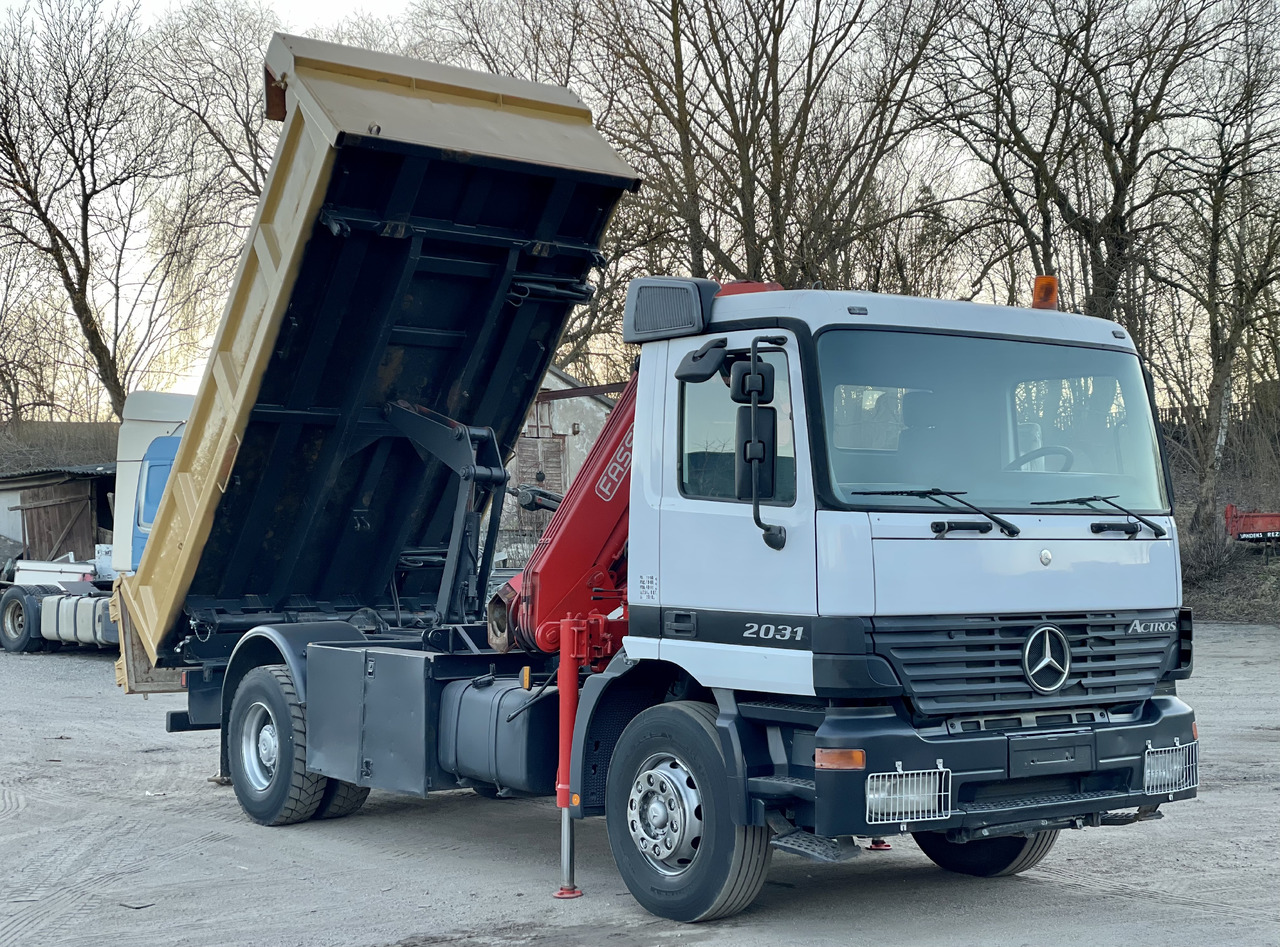 MERCEDES-BENZ ACTROS - Camion benne: photos 2 MERCEDES-BENZ ACTROS - Camion benne: photos 2