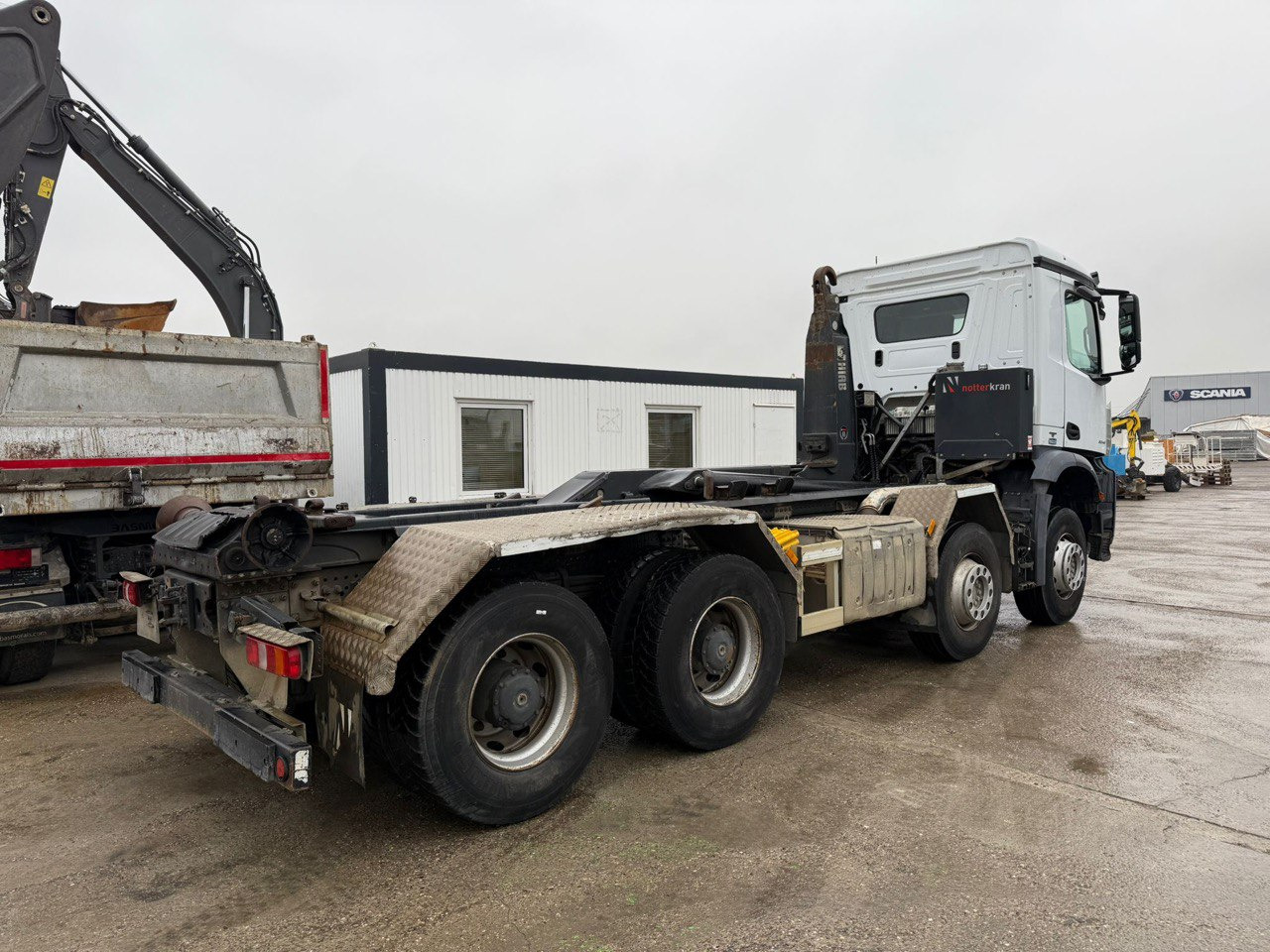 MERCEDES-BENZ Arocs 3245 - Camion ampliroll: photos 2 MERCEDES-BENZ Arocs 3245 - Camion ampliroll: photos 2