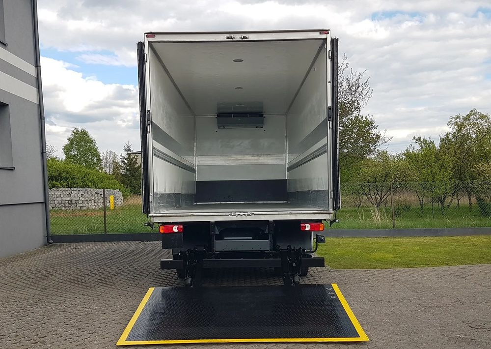 DAF 16T LF 230 WINDA CHŁODNIA 16EP 6,60x2,48x2,39 KLIMA IZOTERMA MROŹNIA - Camion frigorifique: photos 5 DAF 16T LF 230 WINDA CHŁODNIA 16EP 6,60x2,48x2,39 KLIMA IZOTERMA MROŹNIA - Camion frigorifique: photos 5