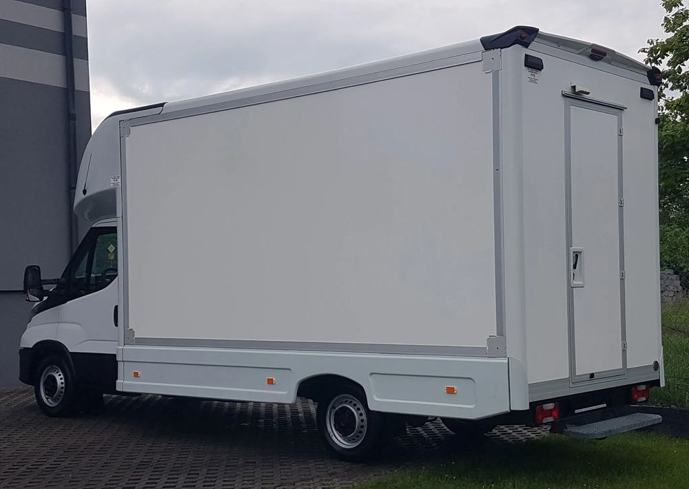 Iveco DAILY KONTENER NISKOPODŁOGOWY 4,43x2,23x2,42 SKLEP BAR FOODTRUCK KAMPER KLIMA - Fourgon grand volume: photos 3 Iveco DAILY KONTENER NISKOPODŁOGOWY 4,43x2,23x2,42 SKLEP BAR FOODTRUCK KAMPER KLIMA - Fourgon grand volume: photos 3