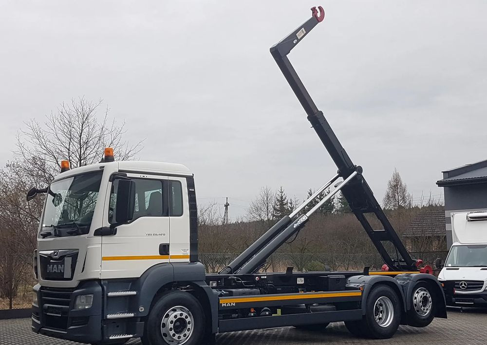 MAN TGS 26.420 E6 HAKOWIEC HS20 6x2 3-OSIE KLIMA - Camion ampliroll: photos 2 MAN TGS 26.420 E6 HAKOWIEC HS20 6x2 3-OSIE KLIMA - Camion ampliroll: photos 2
