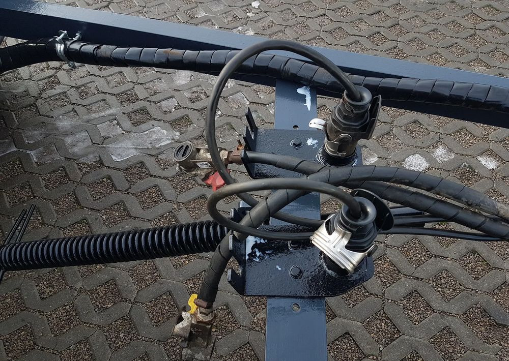 Wielton PS-2 PRZYCZEPA POD KONTENERY DO HAKOWCA 2 OSIE BLIŹNIAKI HUFFERMANN MEILLER ZASŁAW SKIBICKI - Remorque ampliroll/ Multibenne: photos 5 Wielton PS-2 PRZYCZEPA POD KONTENERY DO HAKOWCA 2 OSIE BLIŹNIAKI HUFFERMANN MEILLER ZASŁAW SKIBICKI - Remorque ampliroll/ Multibenne: photos 5