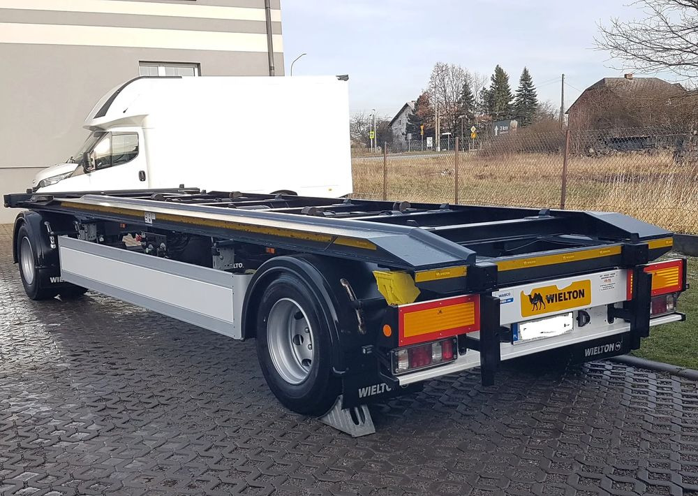 Wielton PS-2 PRZYCZEPA POD KONTENERY DO HAKOWCA 2 OSIE BLIŹNIAKI HUFFERMANN MEILLER ZASŁAW SKIBICKI - Remorque ampliroll/ Multibenne: photos 3 Wielton PS-2 PRZYCZEPA POD KONTENERY DO HAKOWCA 2 OSIE BLIŹNIAKI HUFFERMANN MEILLER ZASŁAW SKIBICKI - Remorque ampliroll/ Multibenne: photos 3
