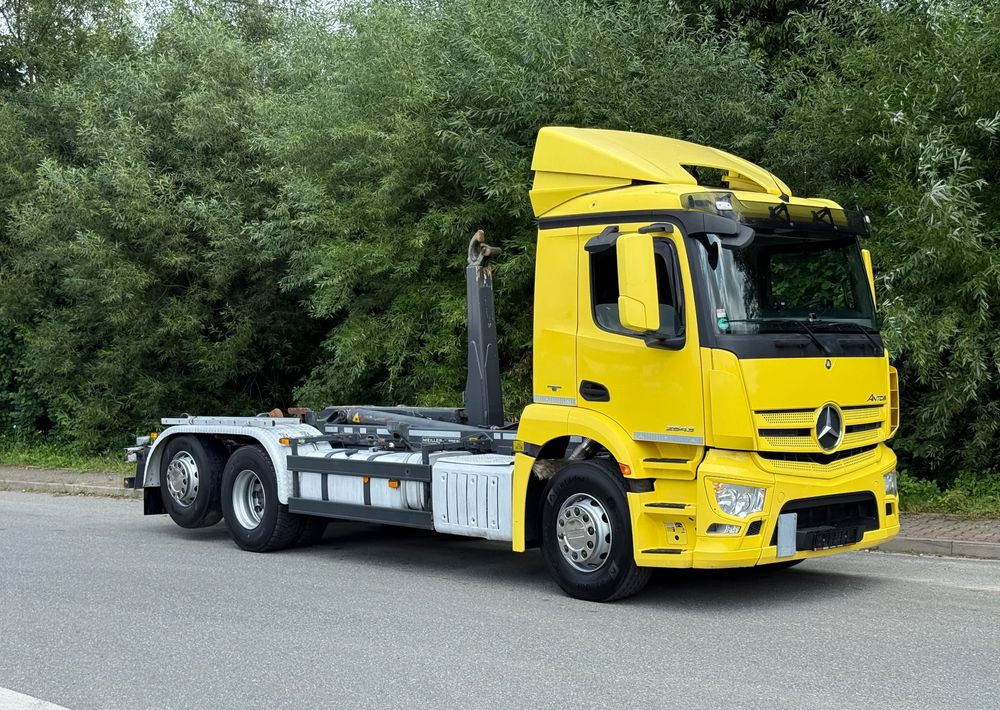Mercedes-Benz * Hakowiec * Mercedes Antos 2543 * Sprowadzony * Stan Perfekcyjny - Camion ampliroll: photos 2 Mercedes-Benz * Hakowiec * Mercedes Antos 2543 * Sprowadzony * Stan Perfekcyjny - Camion ampliroll: photos 2