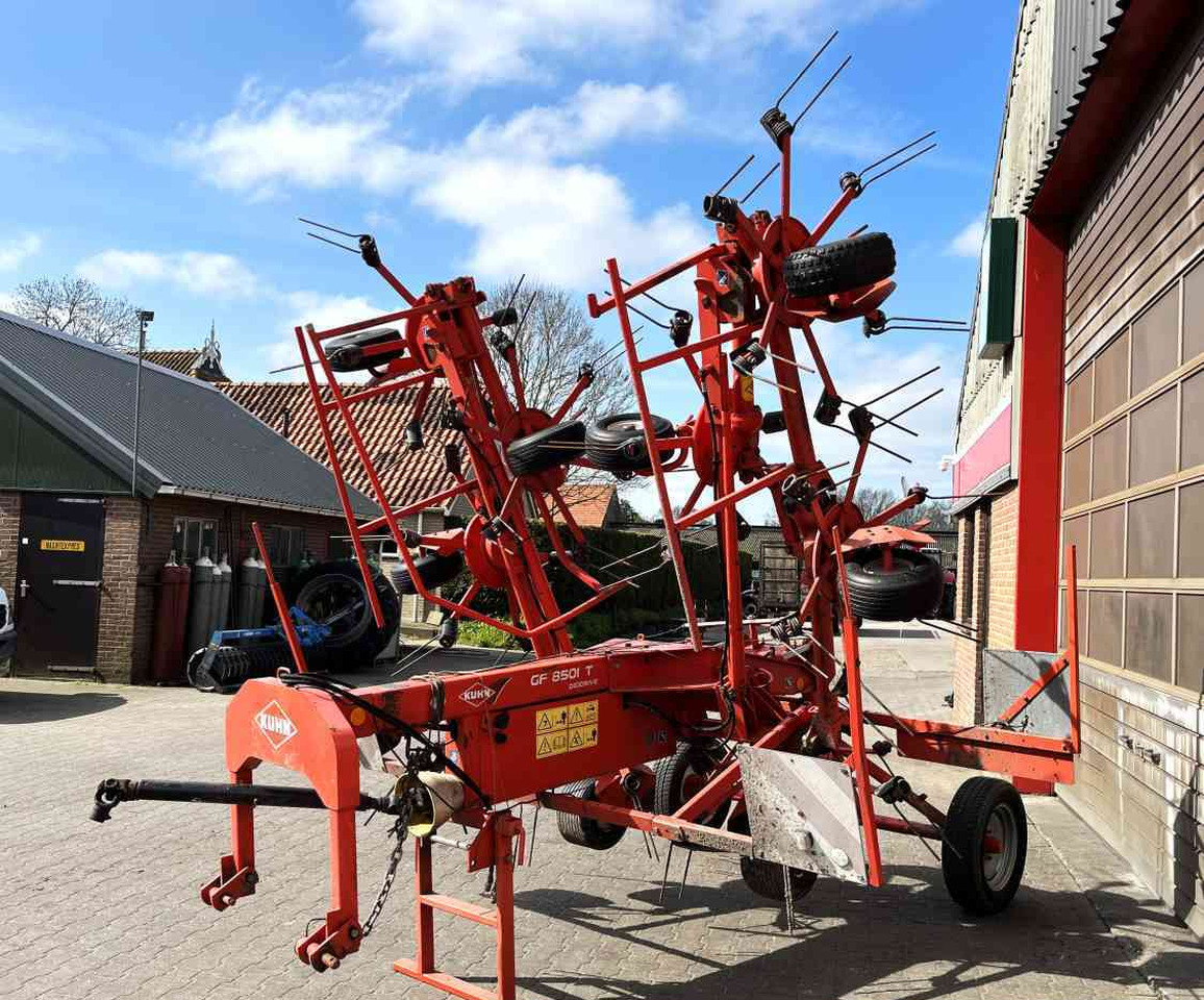 Kuhn GF 8501T Tedder Schudder Kreiselheuer weidebouwmachines - Faneuse: photos 3 Kuhn GF 8501T Tedder Schudder Kreiselheuer weidebouwmachines - Faneuse: photos 3