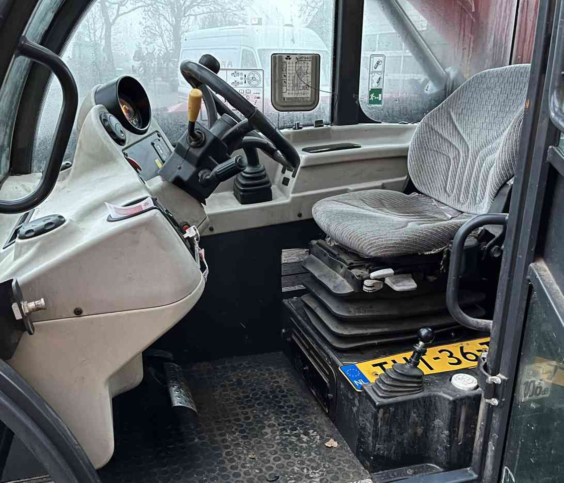 Chariot télescopique Massey Ferguson 9407S Xtra verreiker: photos 6 Chariot télescopique Massey Ferguson 9407S Xtra verreiker: photos 6