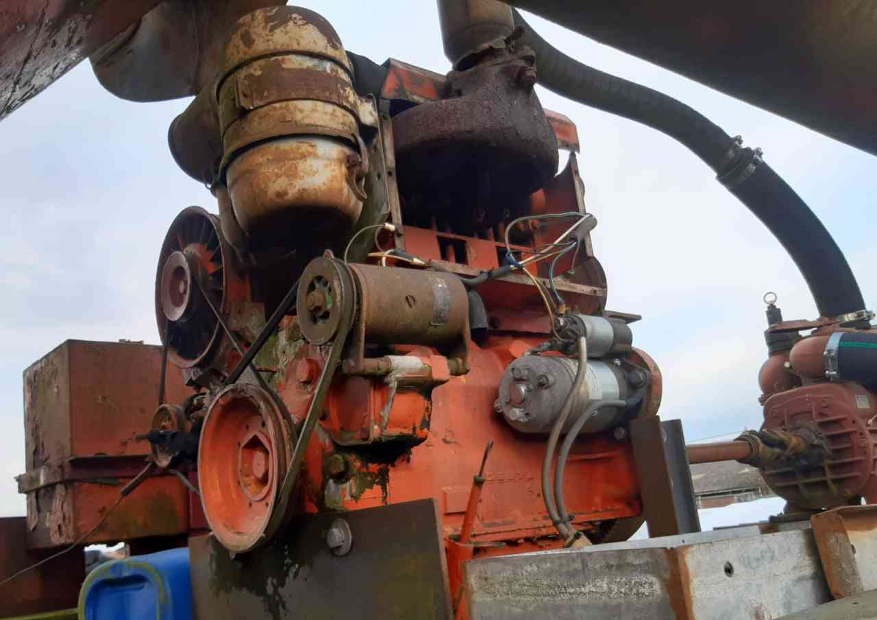 Mesttransporttank mesttank Deutz motor mestverwerking - Tonne à lisier: photos 3 Mesttransporttank mesttank Deutz motor mestverwerking - Tonne à lisier: photos 3
