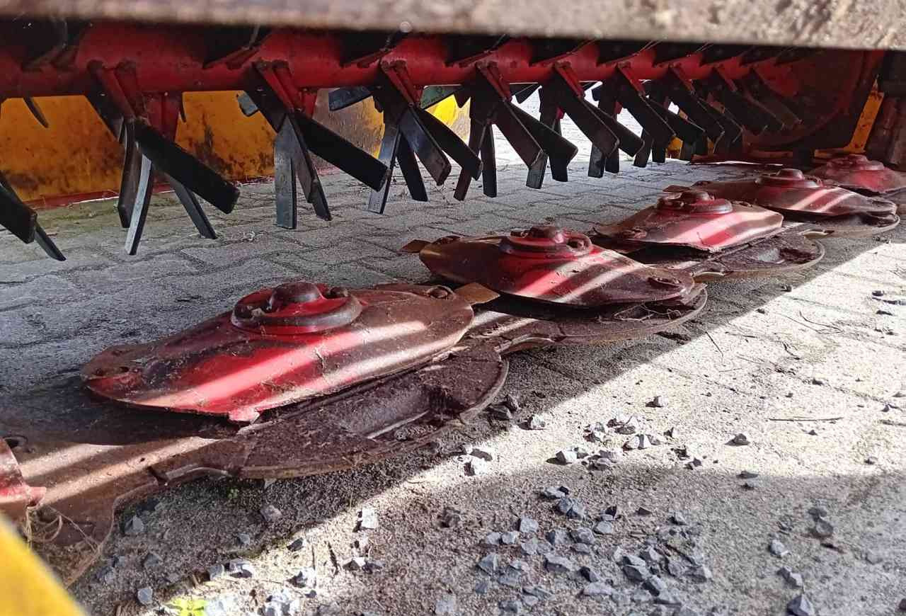 ZTR Agrostroj Pehlmirov Exact 285D schijvenmaaier - Faucheuse: photos 5 ZTR Agrostroj Pehlmirov Exact 285D schijvenmaaier - Faucheuse: photos 5