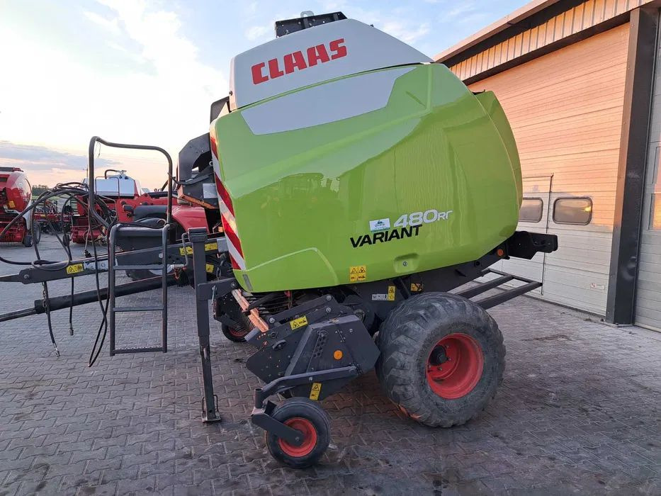 Claas Variant 480 RC - Presse à balles rondes: photos 2 Claas Variant 480 RC - Presse à balles rondes: photos 2