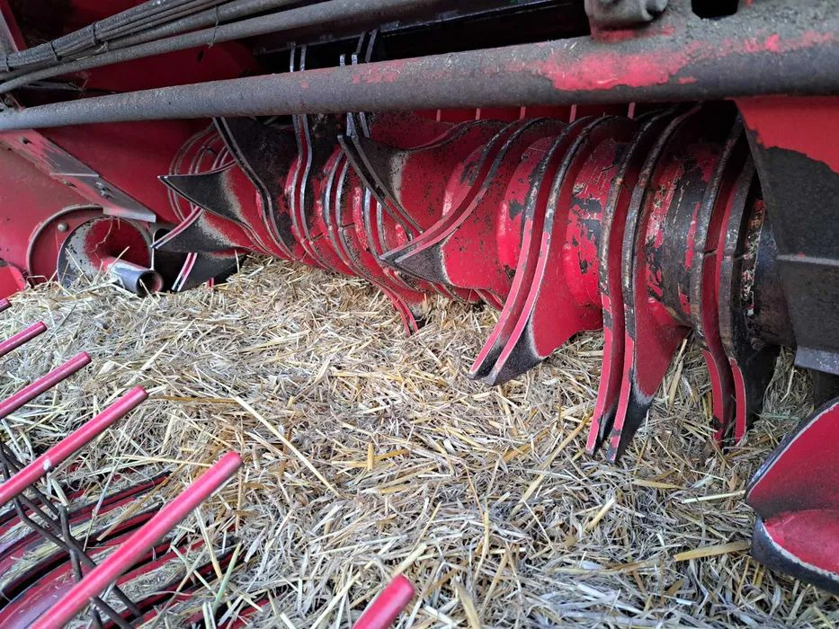 Lely WELGER RP 435 - Presse à balles rondes: photos 5 Lely WELGER RP 435 - Presse à balles rondes: photos 5