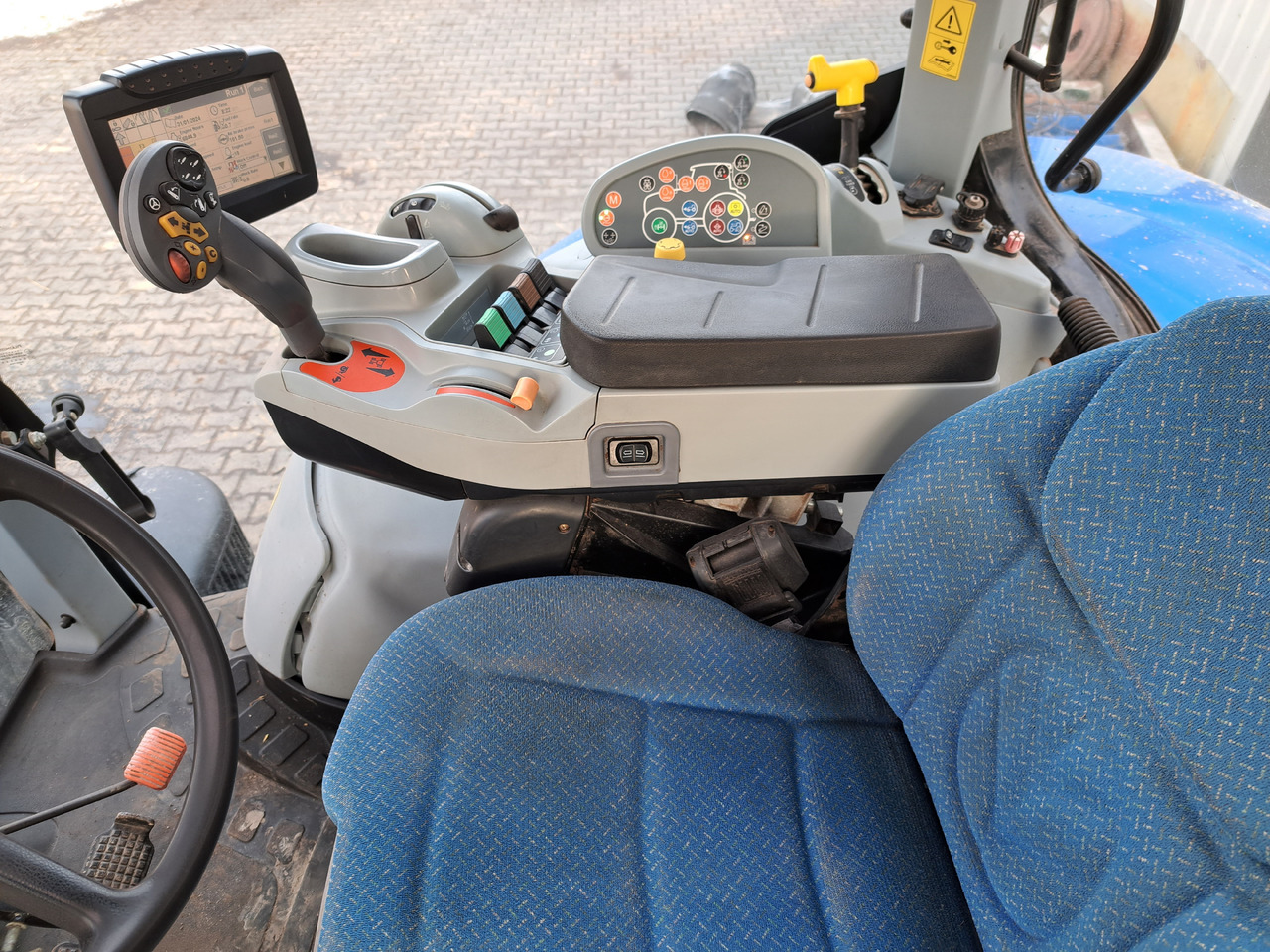 Tracteur agricole New Holland T7 170: photos 7