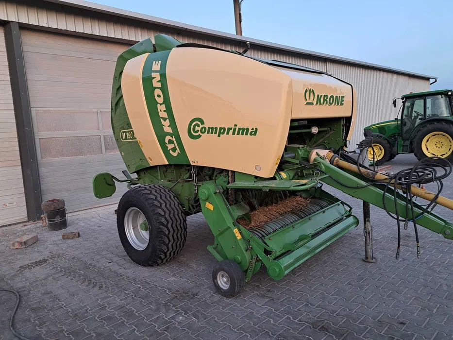 Prasa rolująca Krone Comprima 150XC - Presse à balles rondes: photos 3 Prasa rolująca Krone Comprima 150XC - Presse à balles rondes: photos 3
