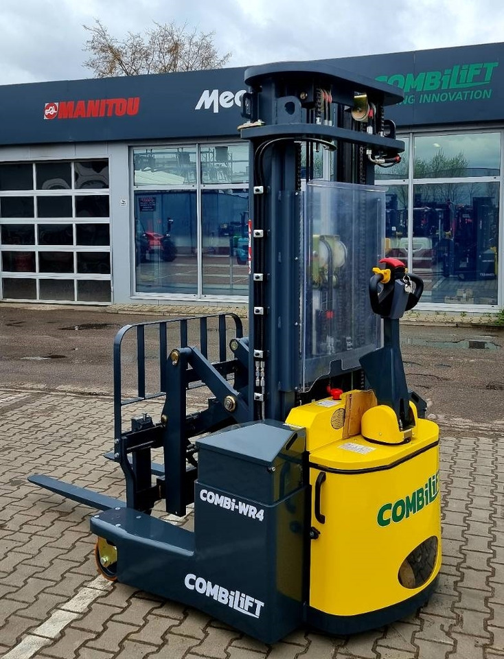 Aisle-Master WR4 - BRAND NEW - Chariot multidirectionnel: photos 2 Aisle-Master WR4 - BRAND NEW - Chariot multidirectionnel: photos 2