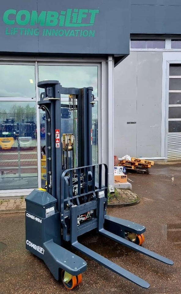 Aisle-Master WR4 - BRAND NEW - Chariot multidirectionnel: photos 5 Aisle-Master WR4 - BRAND NEW - Chariot multidirectionnel: photos 5