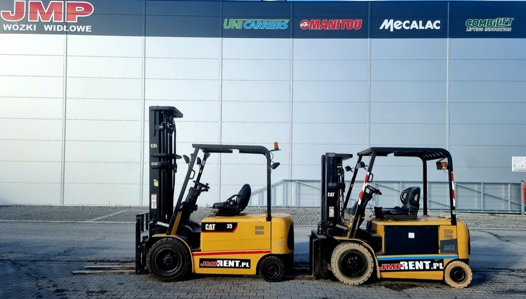 CAT EP 30 K PAC BATTERY YOM2021 - Chariot élévateur électrique: photos 5 CAT EP 30 K PAC BATTERY YOM2021 - Chariot élévateur électrique: photos 5