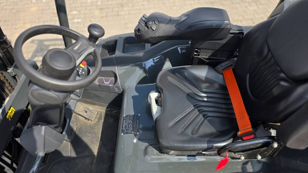 Chariot élévateur électrique Mitsubishi FB 55 NH DEMO 122hrs only !: photos 16 Chariot élévateur électrique Mitsubishi FB 55 NH DEMO 122hrs only !: photos 16