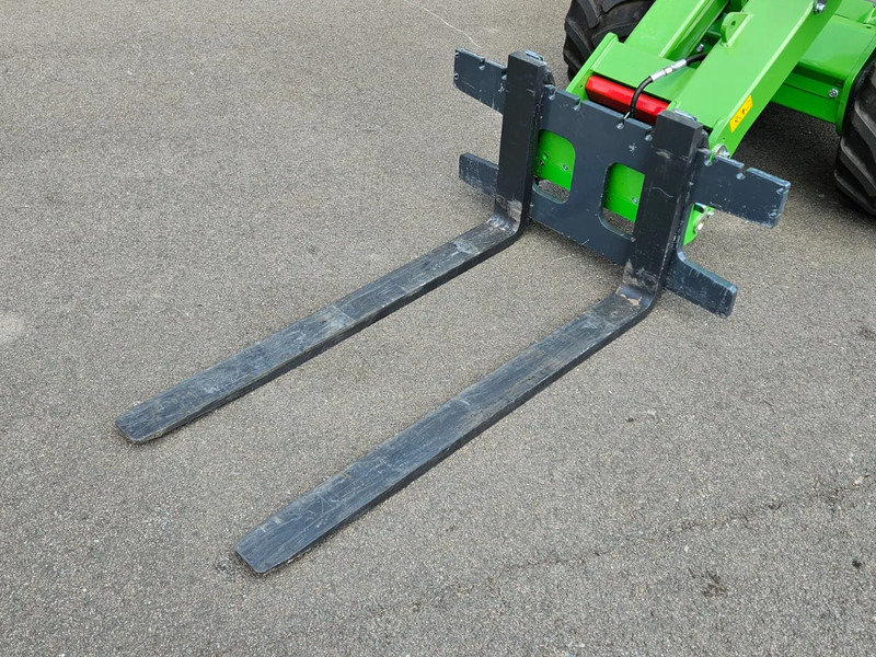 Avant XHD120 CM Palletvork - Accessoire pour Machine agricole: photos 2 Avant XHD120 CM Palletvork - Accessoire pour Machine agricole: photos 2