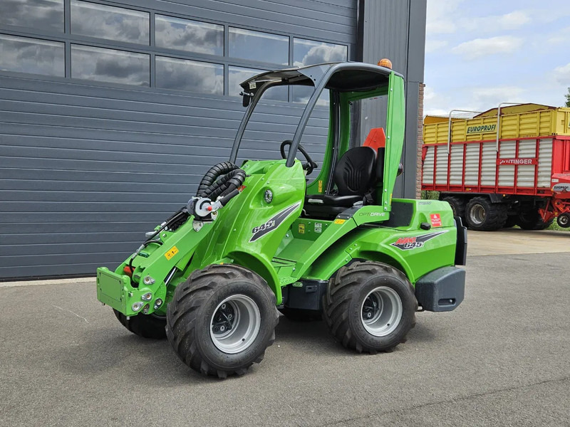 Chargeuse compacte sur chenilles Avant 645i Rental mini-shovel: photos 9 Chargeuse compacte sur chenilles Avant 645i Rental mini-shovel: photos 9