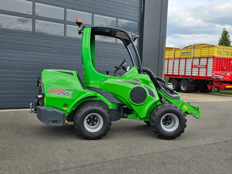 Avant 755i TDL+ mini-shovel - Chargeuse compacte sur chenilles: photos 3 Avant 755i TDL+ mini-shovel - Chargeuse compacte sur chenilles: photos 3