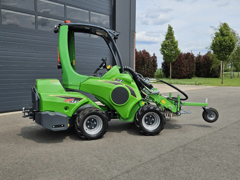 Avant E527 Rental mini-shovel - Chargeuse compacte sur chenilles: photos 2 Avant E527 Rental mini-shovel - Chargeuse compacte sur chenilles: photos 2