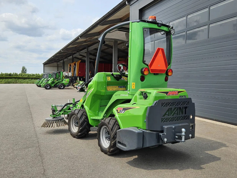 Avant E527 Rental mini-shovel - Chargeuse compacte sur chenilles: photos 5 Avant E527 Rental mini-shovel - Chargeuse compacte sur chenilles: photos 5